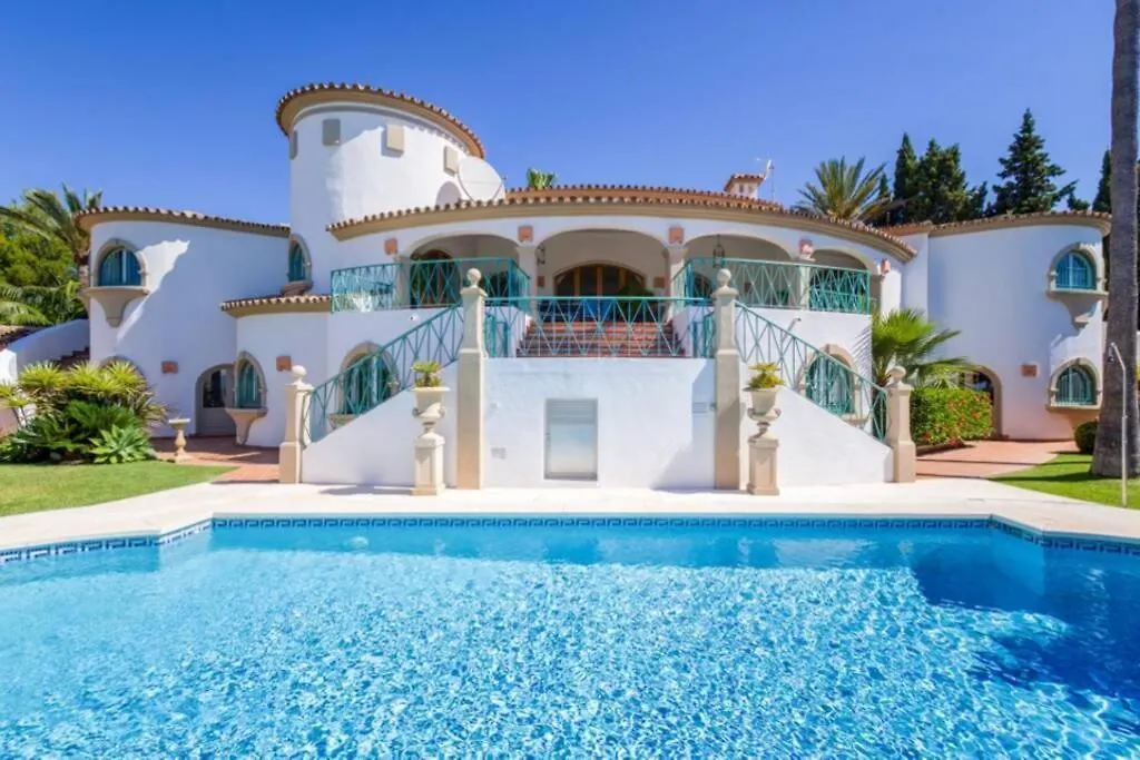 Palatial Villa In Hacienda Las Chapas, Μαρμπέλλα
